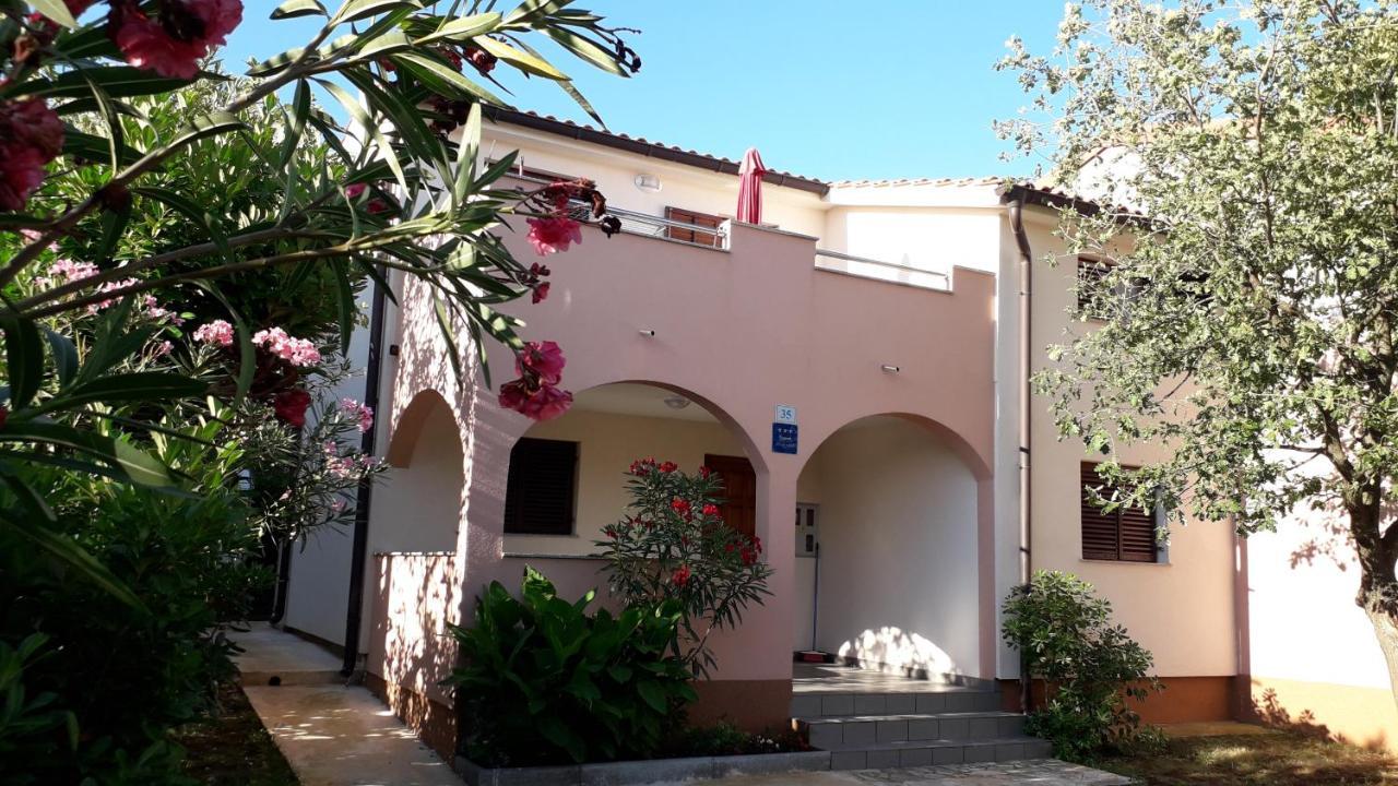 Apartmani Mia Liznjan Luaran gambar