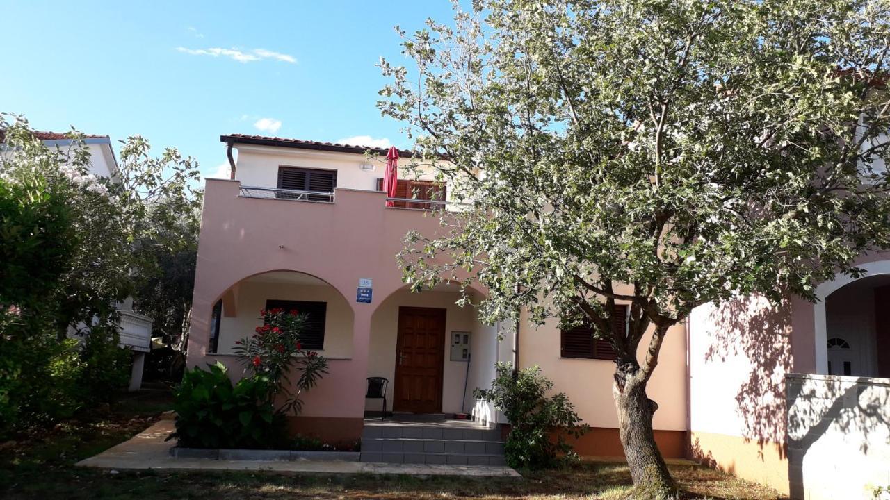 Apartmani Mia Liznjan Luaran gambar