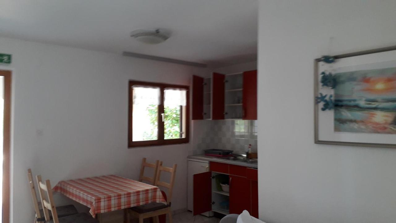 Apartmani Mia Liznjan Luaran gambar