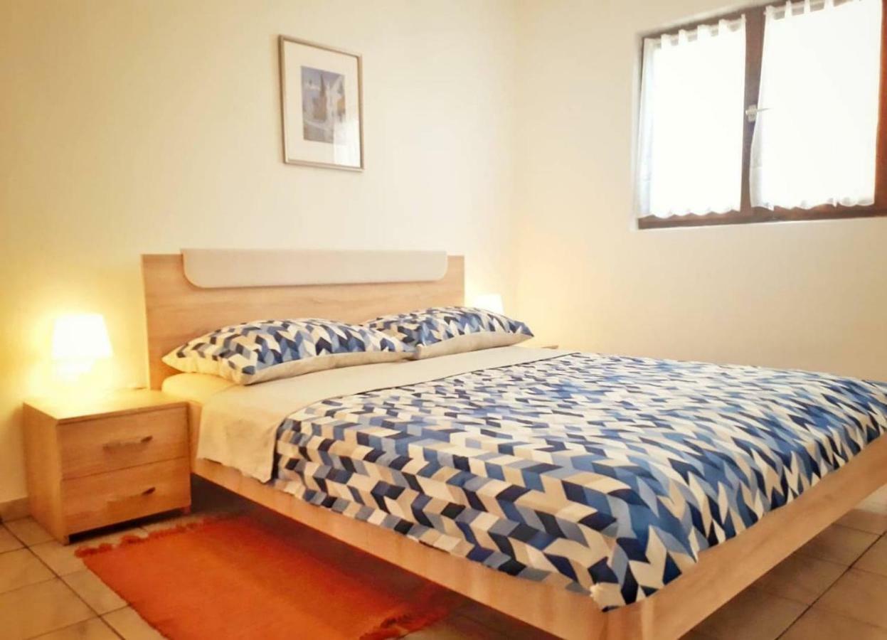 Apartmani Mia Liznjan Luaran gambar