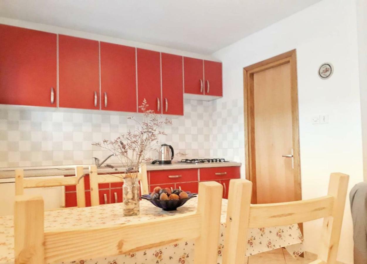 Apartmani Mia Liznjan Luaran gambar