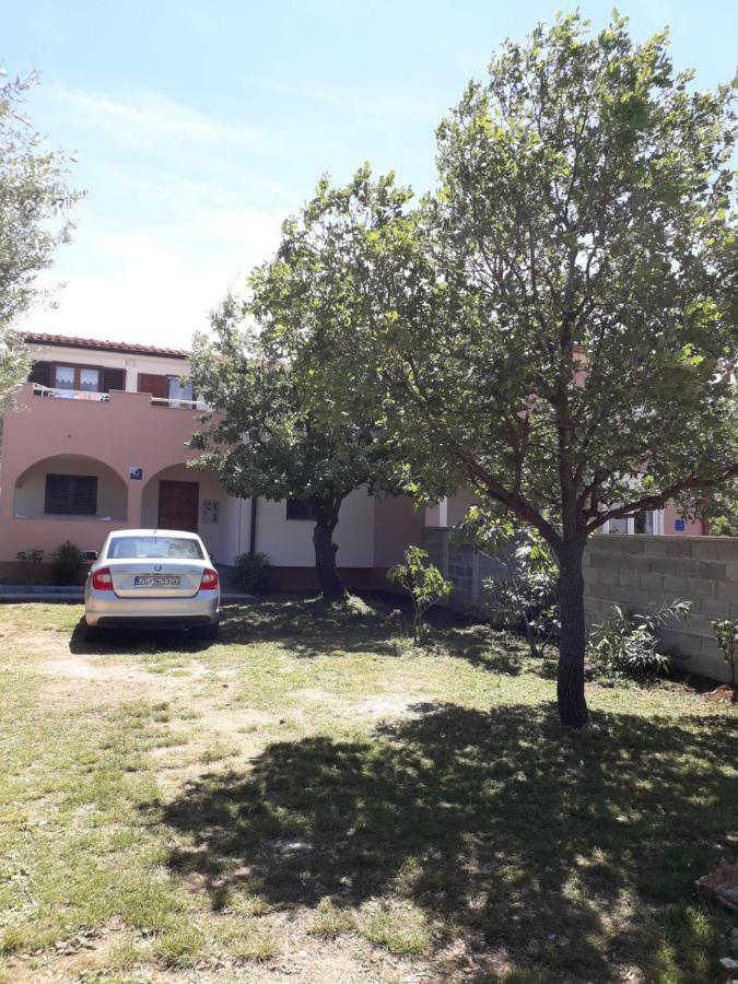 Apartmani Mia Liznjan Luaran gambar